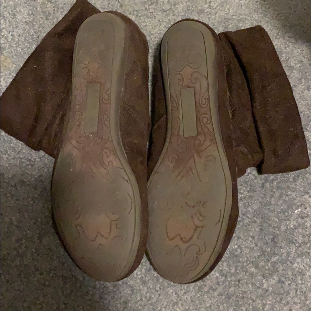 Boots - Picture 3 of 3